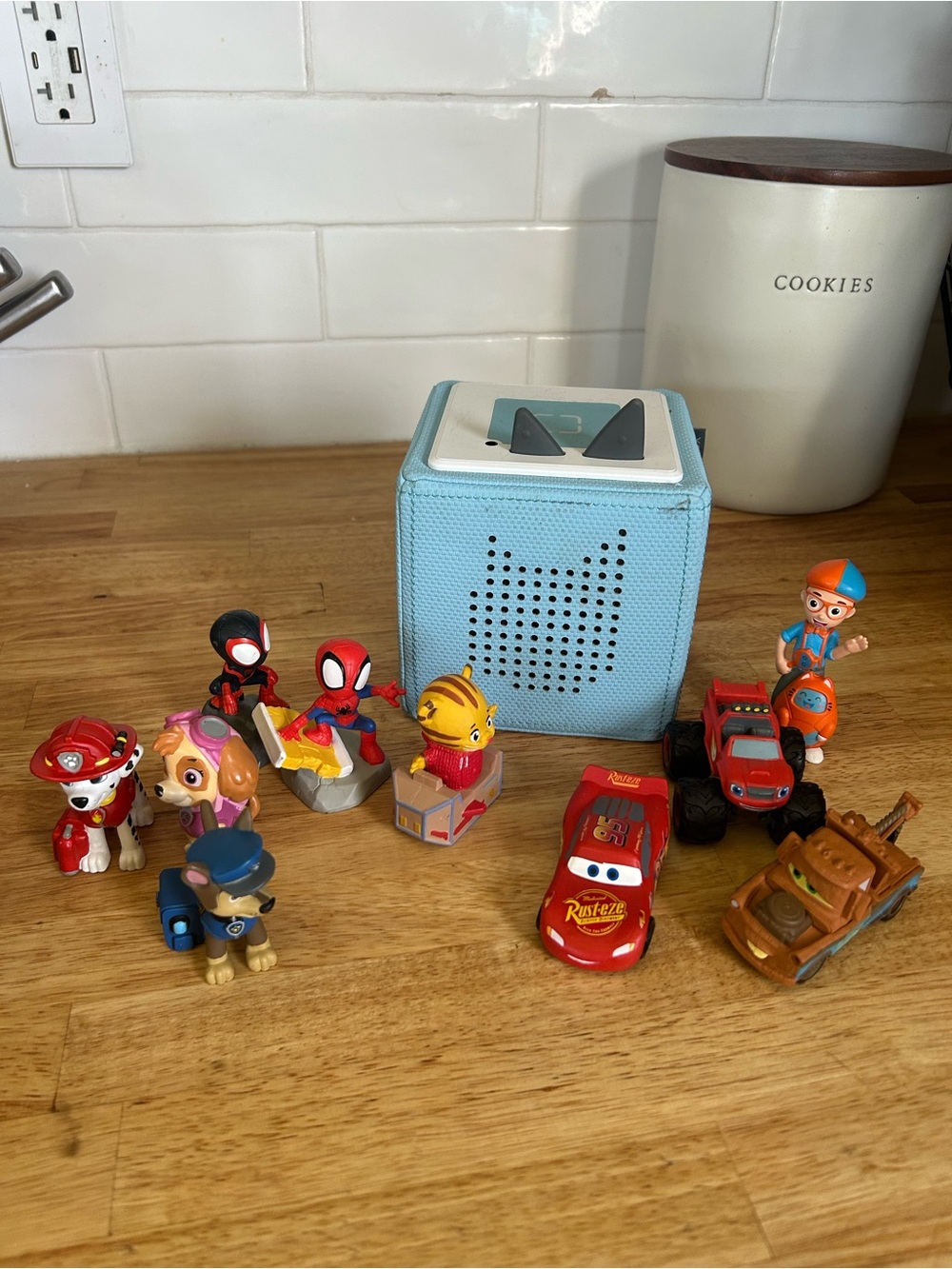Tonies Player with Characters
